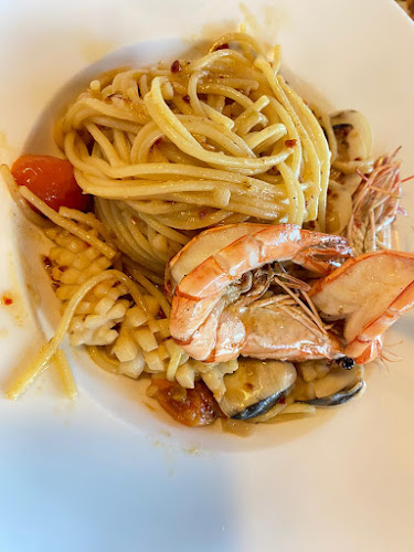 83 Punggol Central, #02 - 22 Waterway Point, Singapore 828761