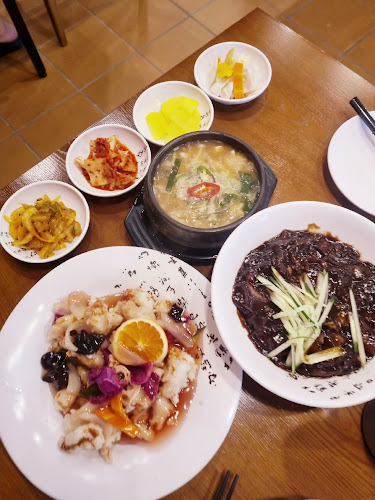 64 Peck Seah St, Singapore 079325