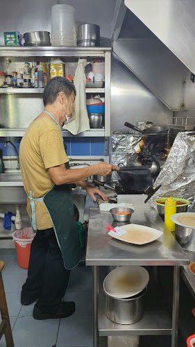 Seng Kee 119 Steam Fish Head - Singapore