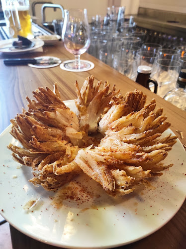 51 Kampong Bugis, #01-04, Singapore 338986