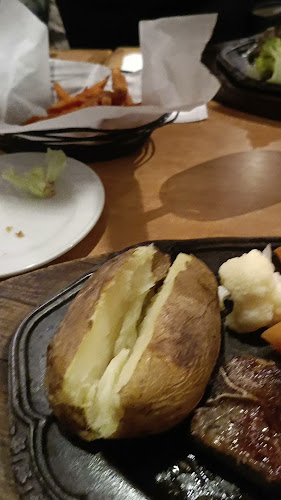 Eatzi Gourmet Steakhouse & Bistro - Hospitality and gastronomy