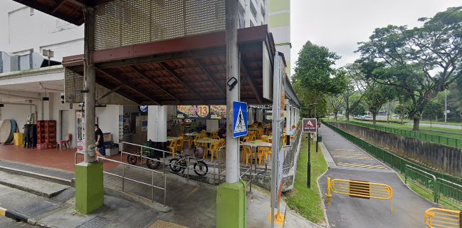 Comentarii opinii despre 亚华烧腊面家 (Ya Hua BBQ & Wanton Noodle House)