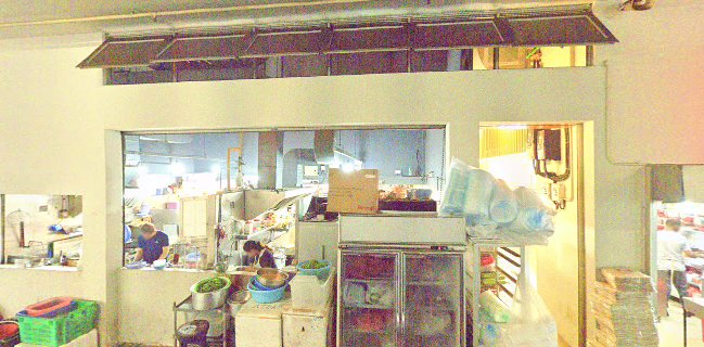 Nur Sarah Nasi Padang