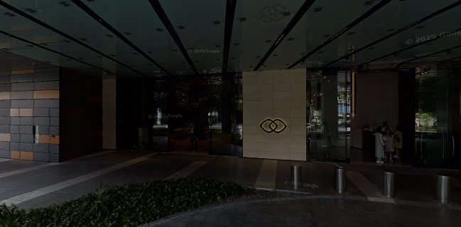 luckin coffee - Guoco Tower